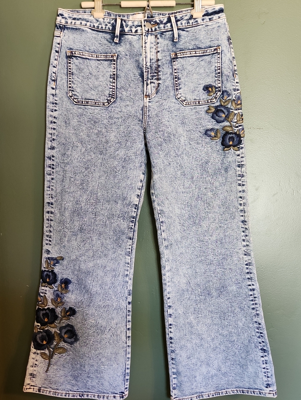 Driftwood Acid Wash Charlee